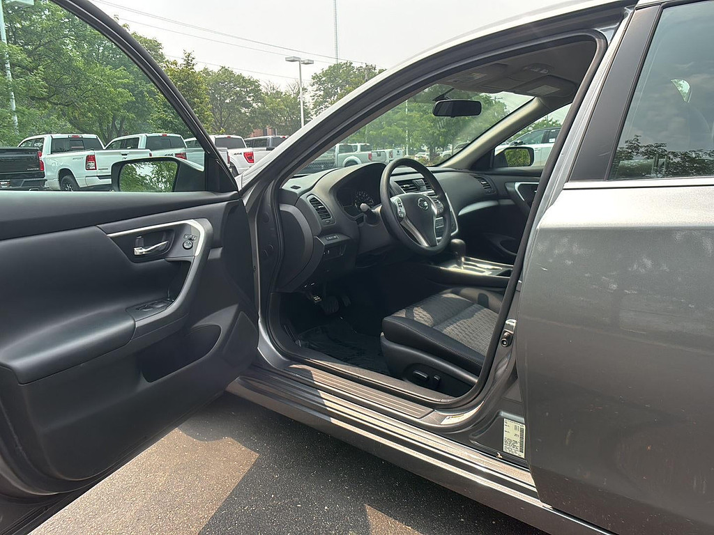 nissan altima 2016 1N4AL3AP2GC212485 image nissan altima 2016 1N4AL3AP2GC212485 image
