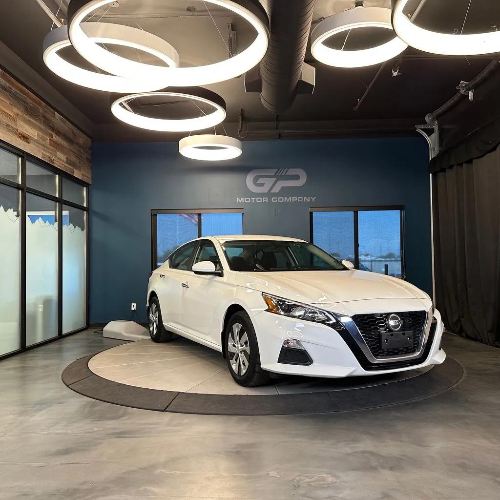 nissan altima 2019 1N4BL4BW5KC142392 image nissan altima 2019 1N4BL4BW5KC142392 image