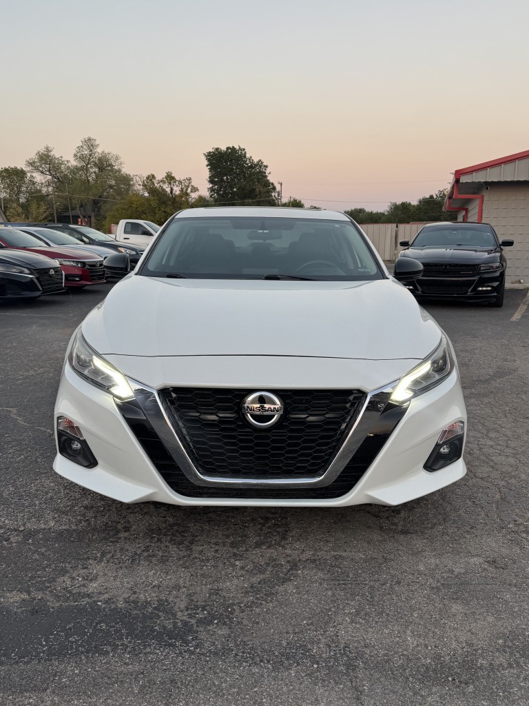 nissan altima 2019 1N4BL4CV7KN313301 image nissan altima 2019 1N4BL4CV7KN313301 image