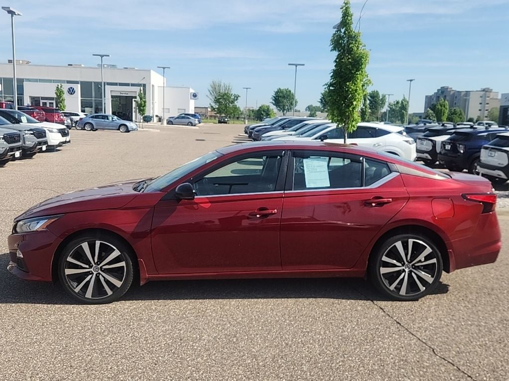 nissan altima 2019 1N4BL4CW7KN317826 image nissan altima 2019 1N4BL4CW7KN317826 image