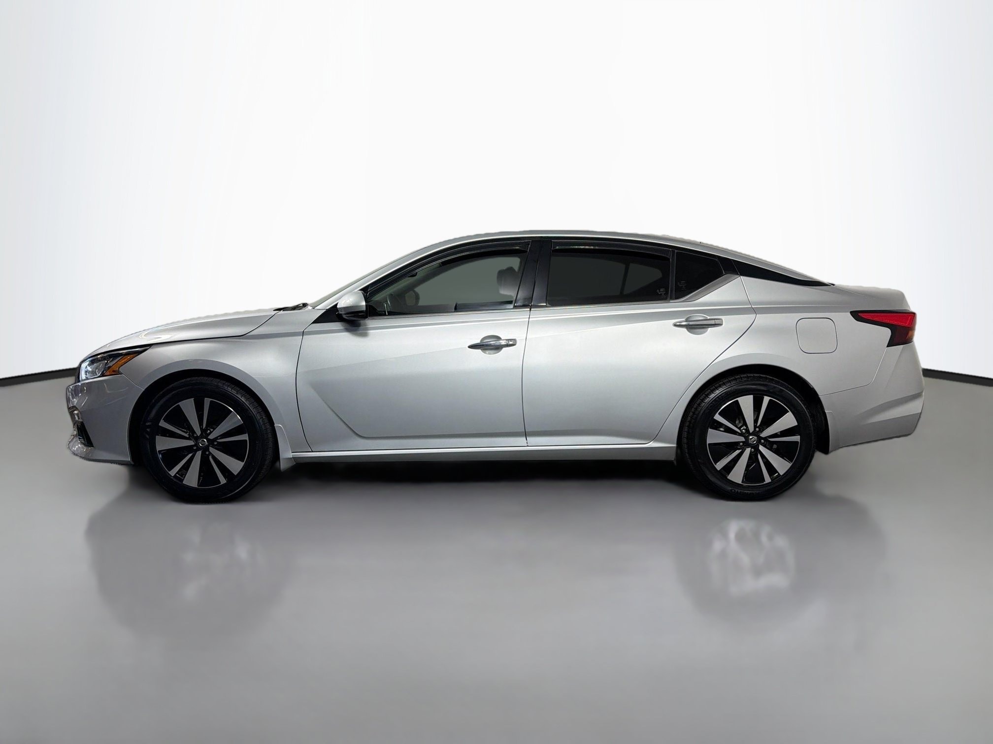 nissan altima 2019 1N4BL4EW4KN304058 image nissan altima 2019 1N4BL4EW4KN304058 image