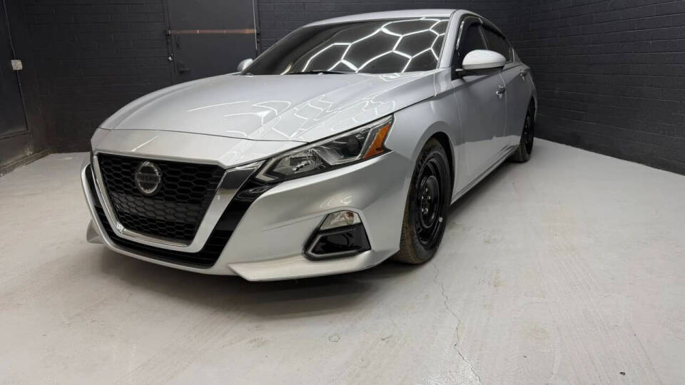 nissan altima 2019 1N4BL4BV0KC163089 image nissan altima 2019 1N4BL4BV0KC163089 image