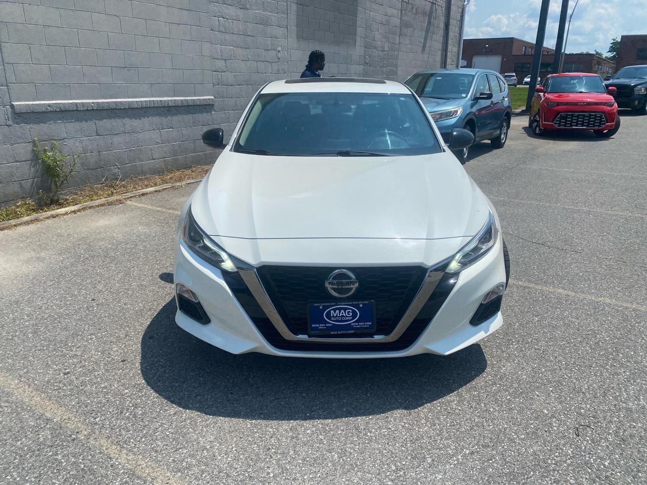nissan altima 2019 1N4BL4CW8KN326132 image nissan altima 2019 1N4BL4CW8KN326132 image