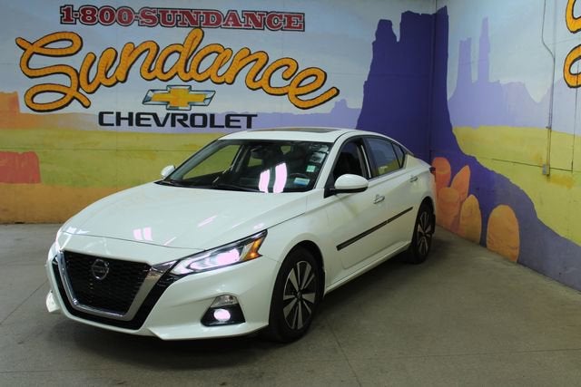 nissan altima 2019 1N4BL4DW4KN323405 image nissan altima 2019 1N4BL4DW4KN323405 image