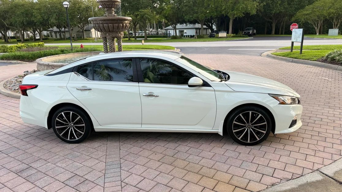 nissan altima 2019 1N4BL4BV9KC251638 image nissan altima 2019 1N4BL4BV9KC251638 image
