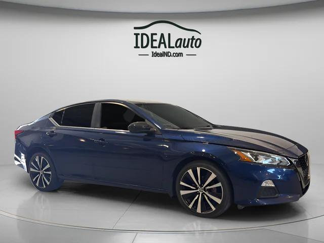 nissan altima 2019 1N4BL4CW7KN320208 image nissan altima 2019 1N4BL4CW7KN320208 image