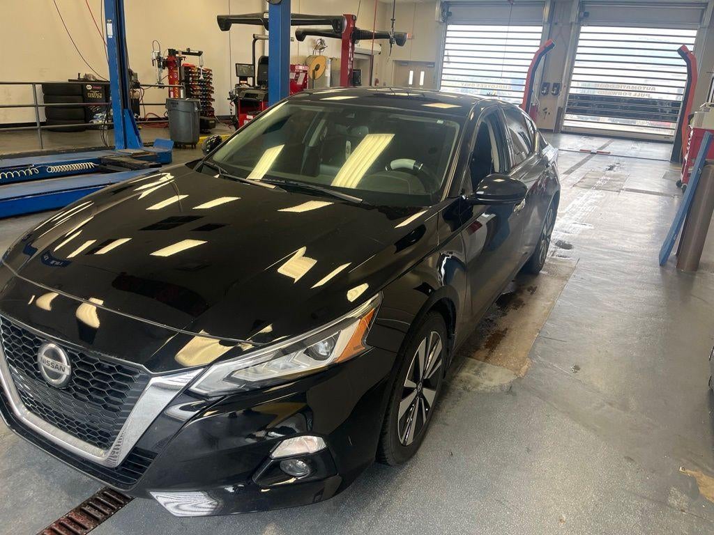 nissan altima 2019 1N4BL4DW4KC197686 image nissan altima 2019 1N4BL4DW4KC197686 image