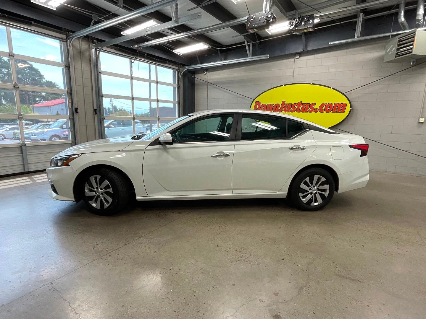 nissan altima 2019 1N4BL4BV4KC214903 image nissan altima 2019 1N4BL4BV4KC214903 image