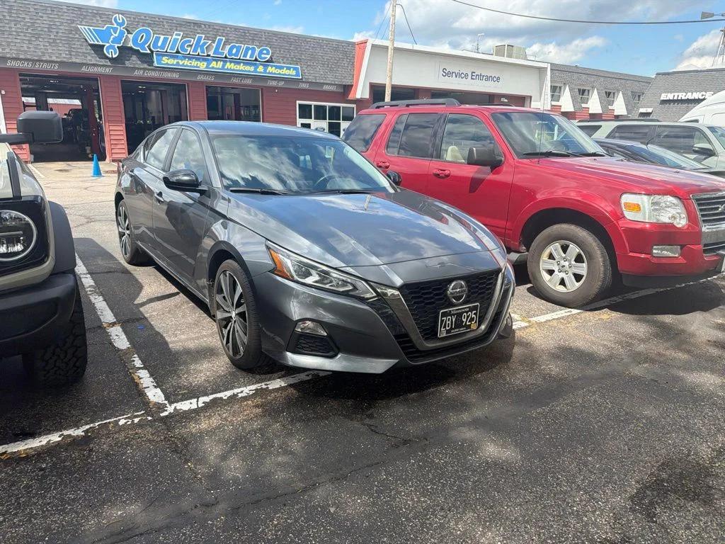 nissan altima 2019 1N4BL4CW3KC182078 image nissan altima 2019 1N4BL4CW3KC182078 image