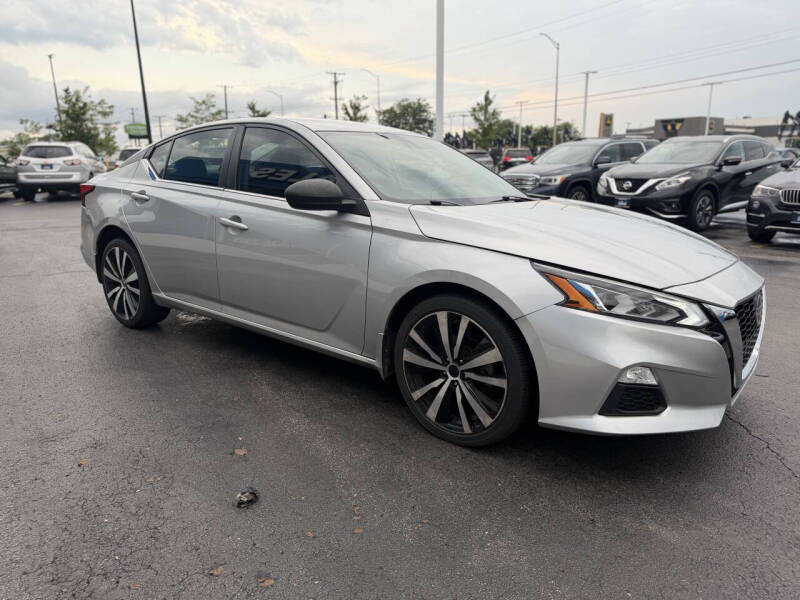 nissan altima 2019 1N4BL4CW9KN325104 image nissan altima 2019 1N4BL4CW9KN325104 image