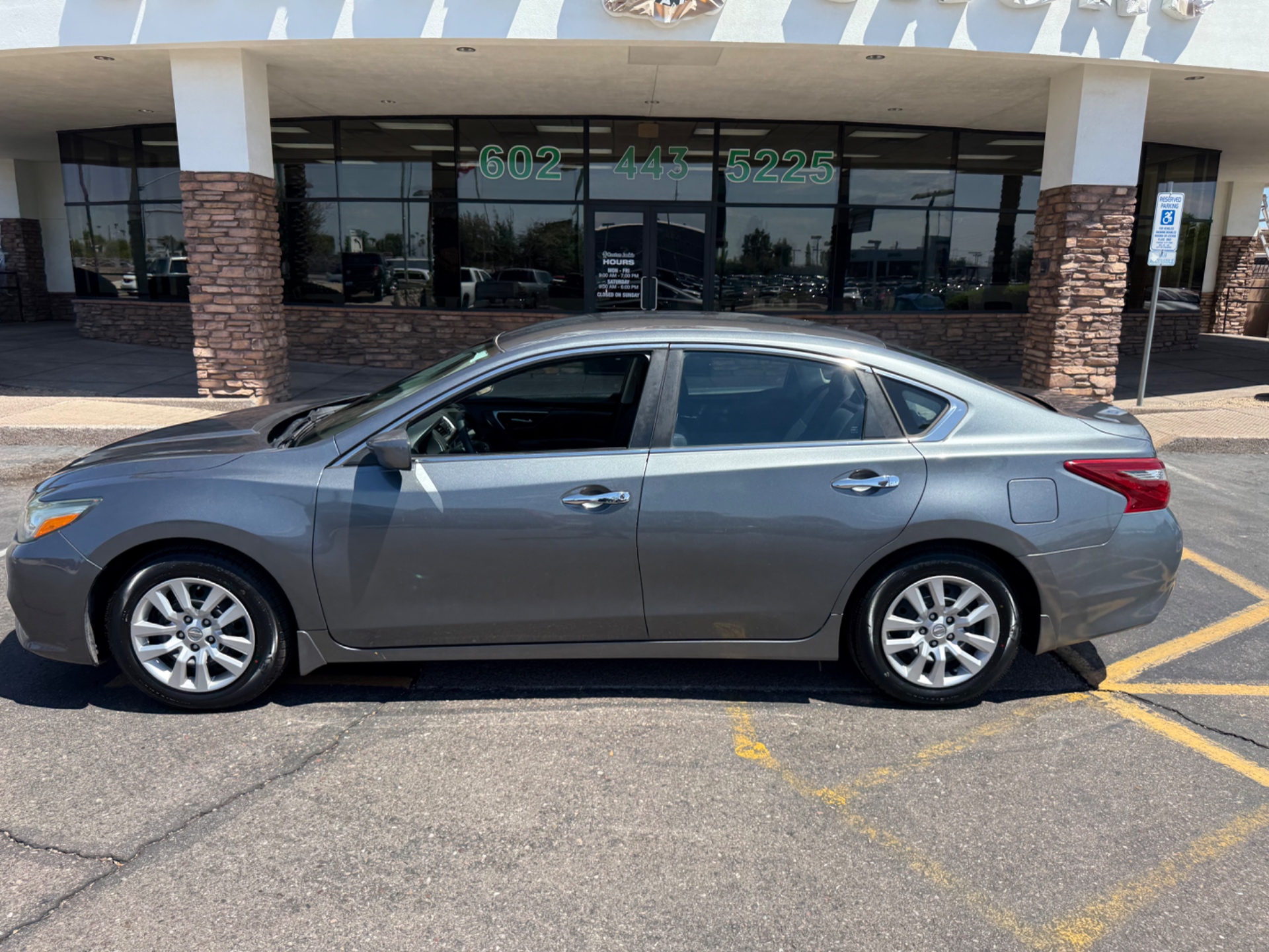 nissan altima 2018 1N4AL3AP8JC474499 image nissan altima 2018 1N4AL3AP8JC474499 image