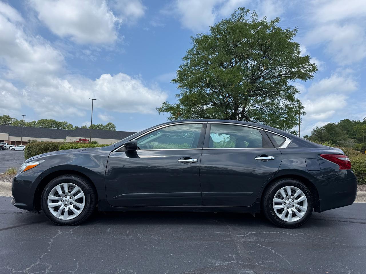 nissan altima 2018 1N4AL3AP9JC154625 image nissan altima 2018 1N4AL3AP9JC154625 image