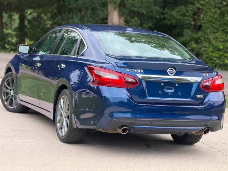 nissan altima 2018 1N4AL3AP2JC287114 image nissan altima 2018 1N4AL3AP2JC287114 image