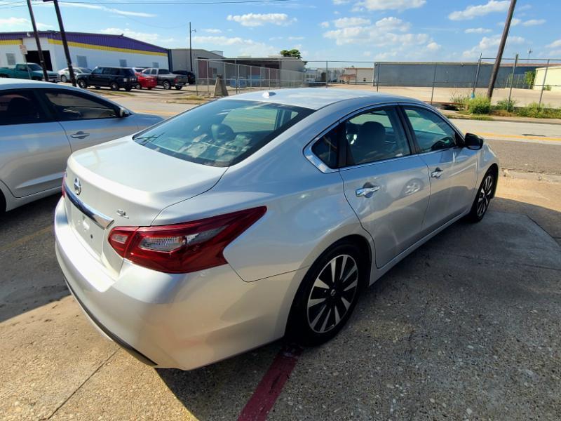 nissan altima 2018 1N4AL3AP8JC132681 image nissan altima 2018 1N4AL3AP8JC132681 image