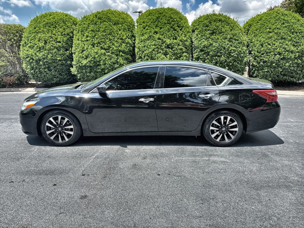 nissan altima 2018 1N4AL3AP4JC127476 image nissan altima 2018 1N4AL3AP4JC127476 image