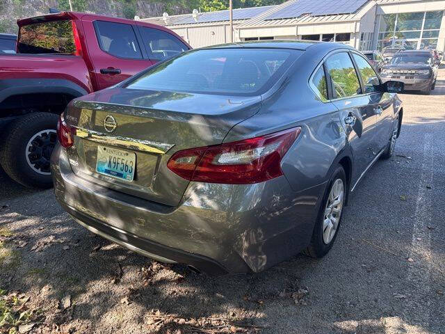 nissan altima 2018 1N4AL3AP5JC479594 image nissan altima 2018 1N4AL3AP5JC479594 image