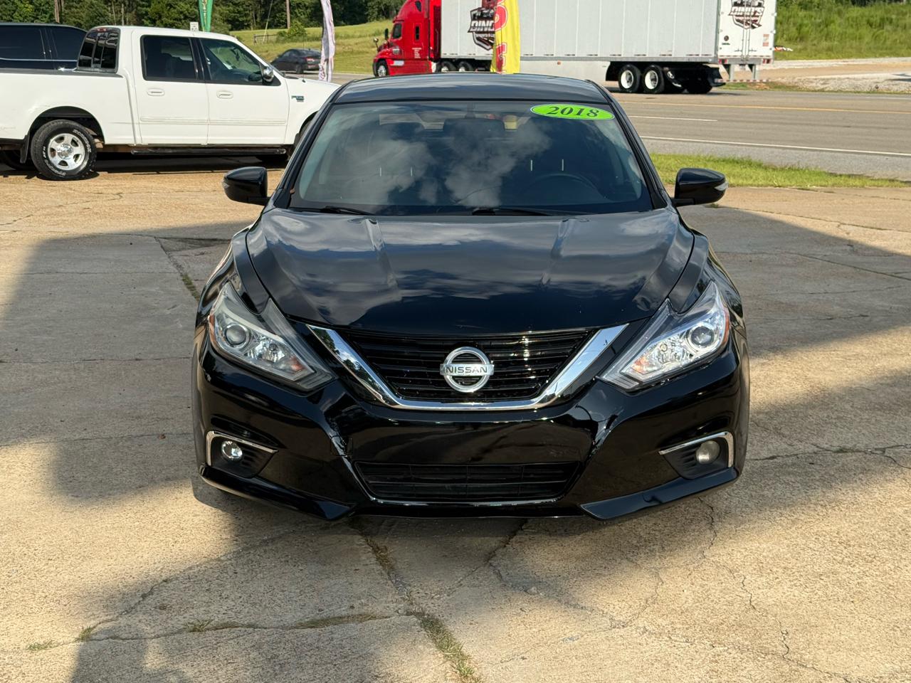 nissan altima 2018 1N4AL3AP4JC129924 image nissan altima 2018 1N4AL3AP4JC129924 image
