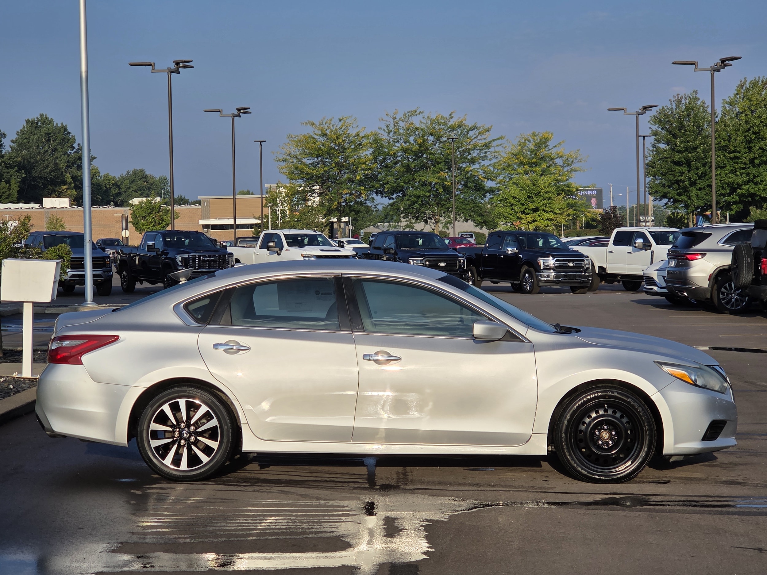 nissan altima 2018 1N4AL3AP5JC215386 image nissan altima 2018 1N4AL3AP5JC215386 image