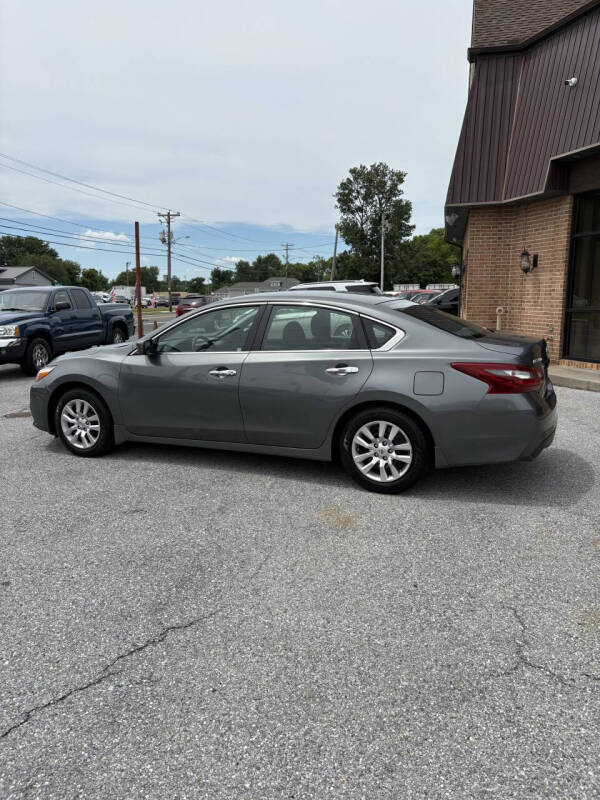nissan altima 2018 1N4AL3AP0JC158319 image nissan altima 2018 1N4AL3AP0JC158319 image