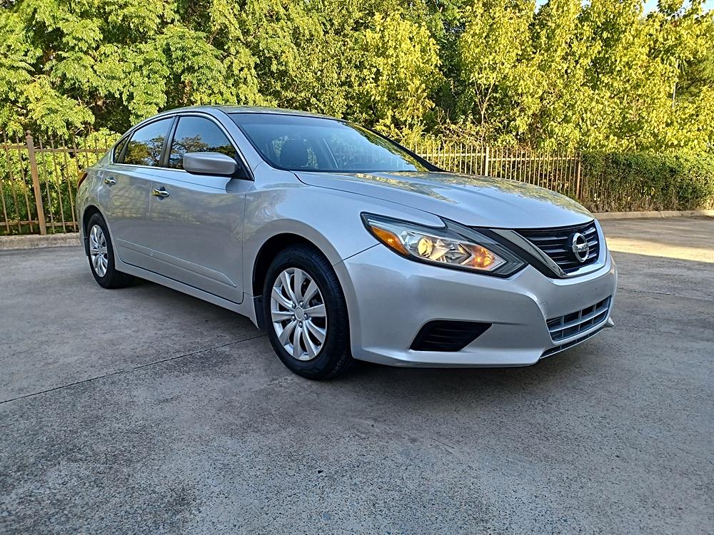 nissan altima 2018 1N4AL3AP7JC236997 image nissan altima 2018 1N4AL3AP7JC236997 image