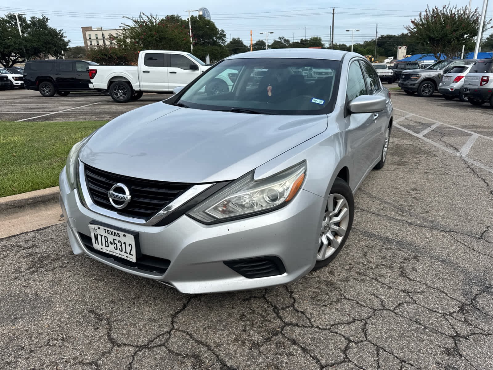 nissan altima 2018 1N4AL3AP2JC477365 image nissan altima 2018 1N4AL3AP2JC477365 image