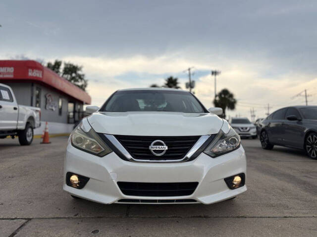 nissan altima 2018 1N4AL3AP8JC138223 image nissan altima 2018 1N4AL3AP8JC138223 image