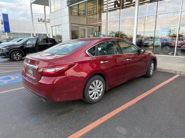 nissan altima 2018 1N4AL3AP2JC213644 image nissan altima 2018 1N4AL3AP2JC213644 image