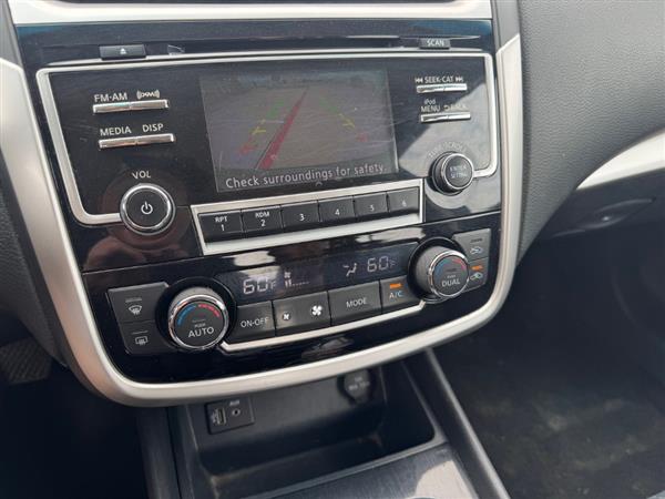 nissan altima 2018 1N4AL3AP5JC178808 image nissan altima 2018 1N4AL3AP5JC178808 image