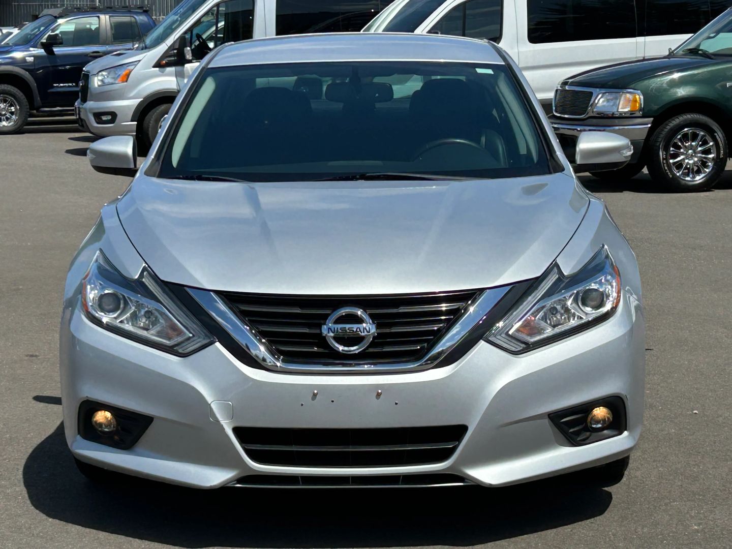 nissan altima 2018 1N4AL3AP1JC231777 image nissan altima 2018 1N4AL3AP1JC231777 image