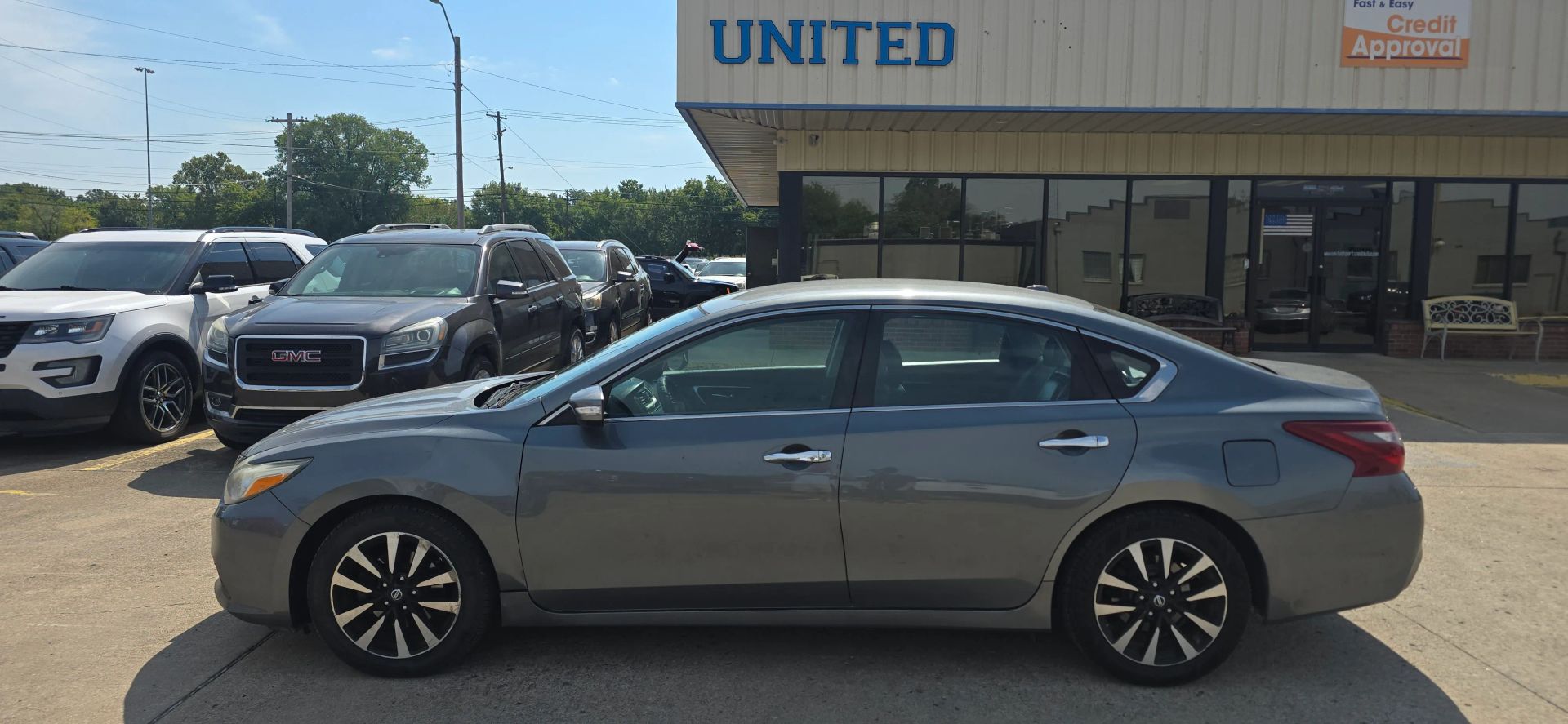 nissan altima 2018 1N4AL3AP7JC180060 image nissan altima 2018 1N4AL3AP7JC180060 image