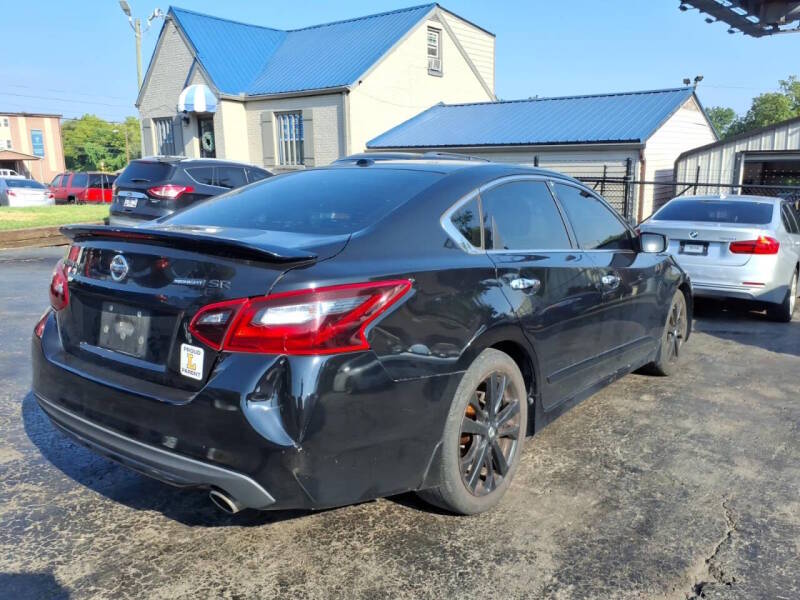 nissan altima 2018 1N4AL3AP3JC476340 image nissan altima 2018 1N4AL3AP3JC476340 image