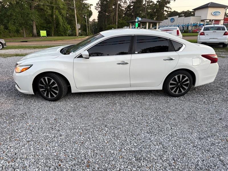 nissan altima 2018 1N4AL3AP0JC177372 image nissan altima 2018 1N4AL3AP0JC177372 image