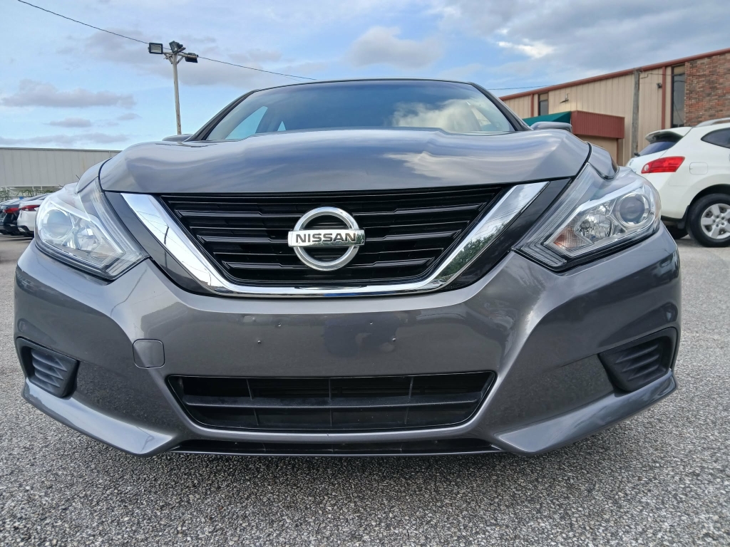 nissan altima 2018 1N4AL3AP7JC191768 image nissan altima 2018 1N4AL3AP7JC191768 image