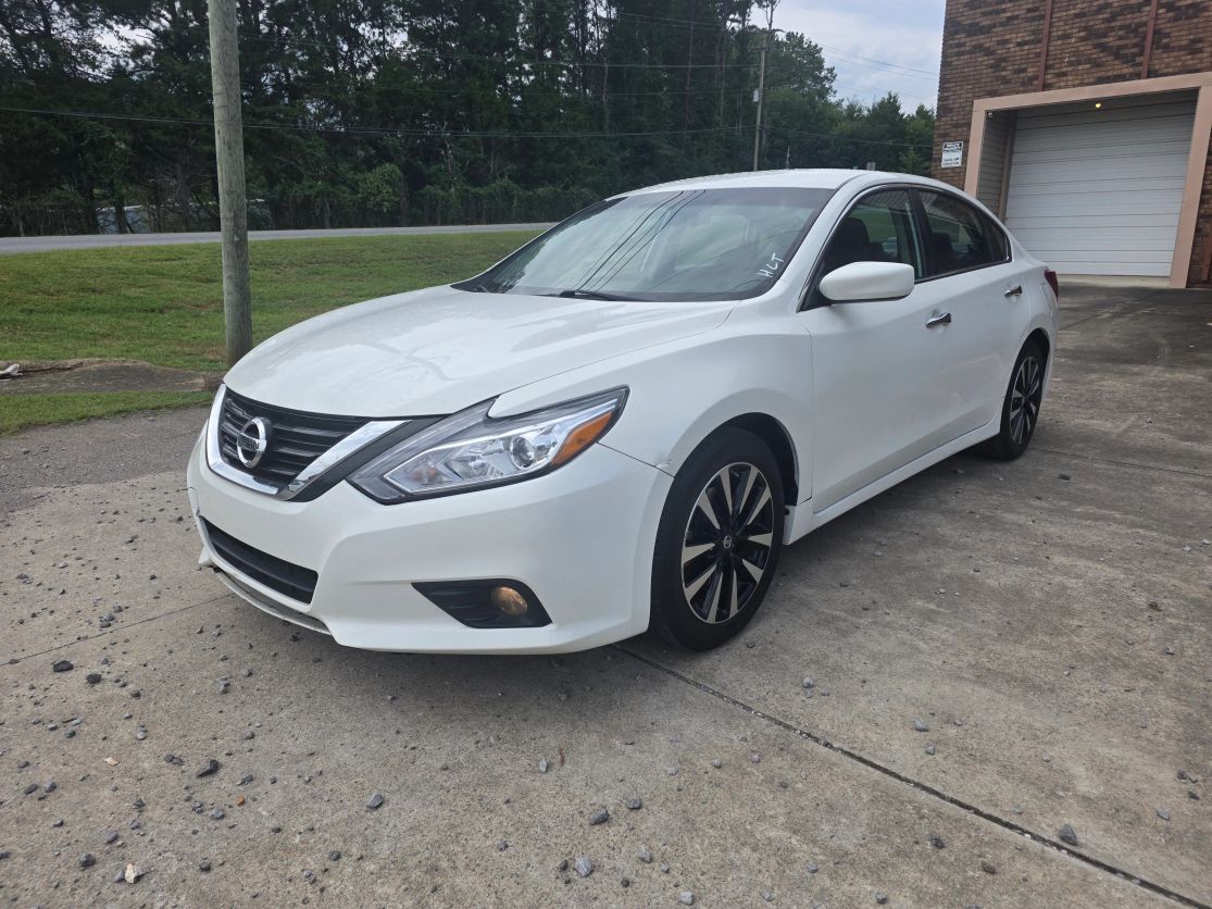 nissan altima 2018 1N4AL3AP8JC212837 image nissan altima 2018 1N4AL3AP8JC212837 image