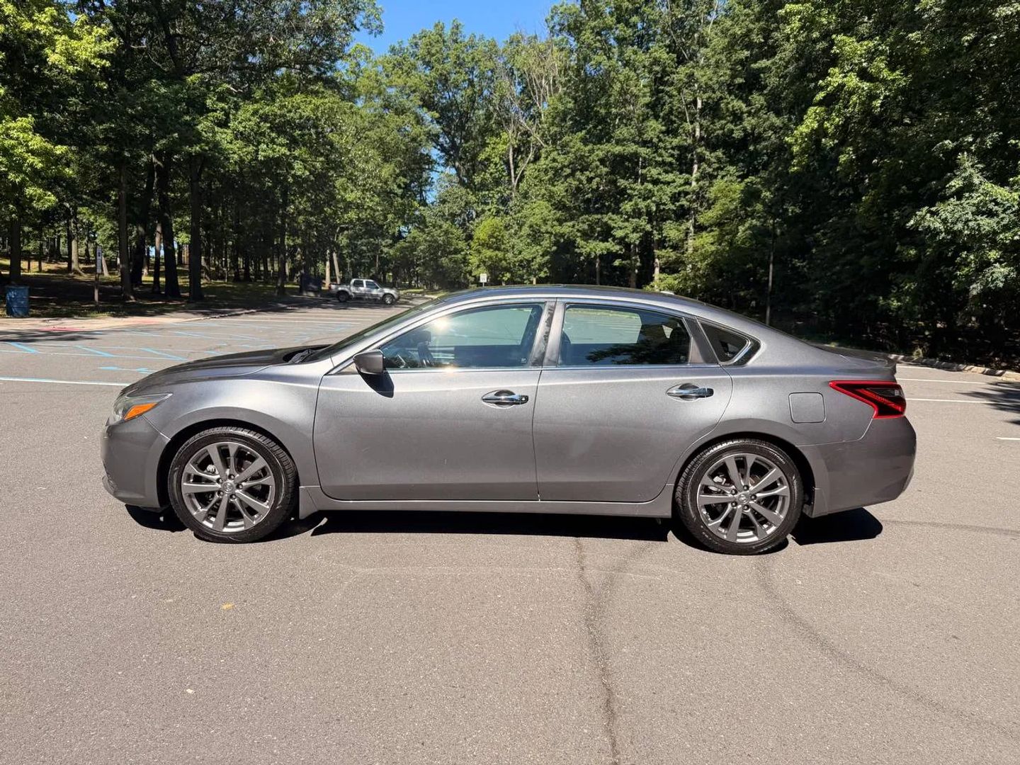 nissan altima 2018 1N4AL3AP5JC145131 image nissan altima 2018 1N4AL3AP5JC145131 image