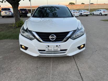 nissan altima 2018 1N4AL3AP0JC241748 image nissan altima 2018 1N4AL3AP0JC241748 image