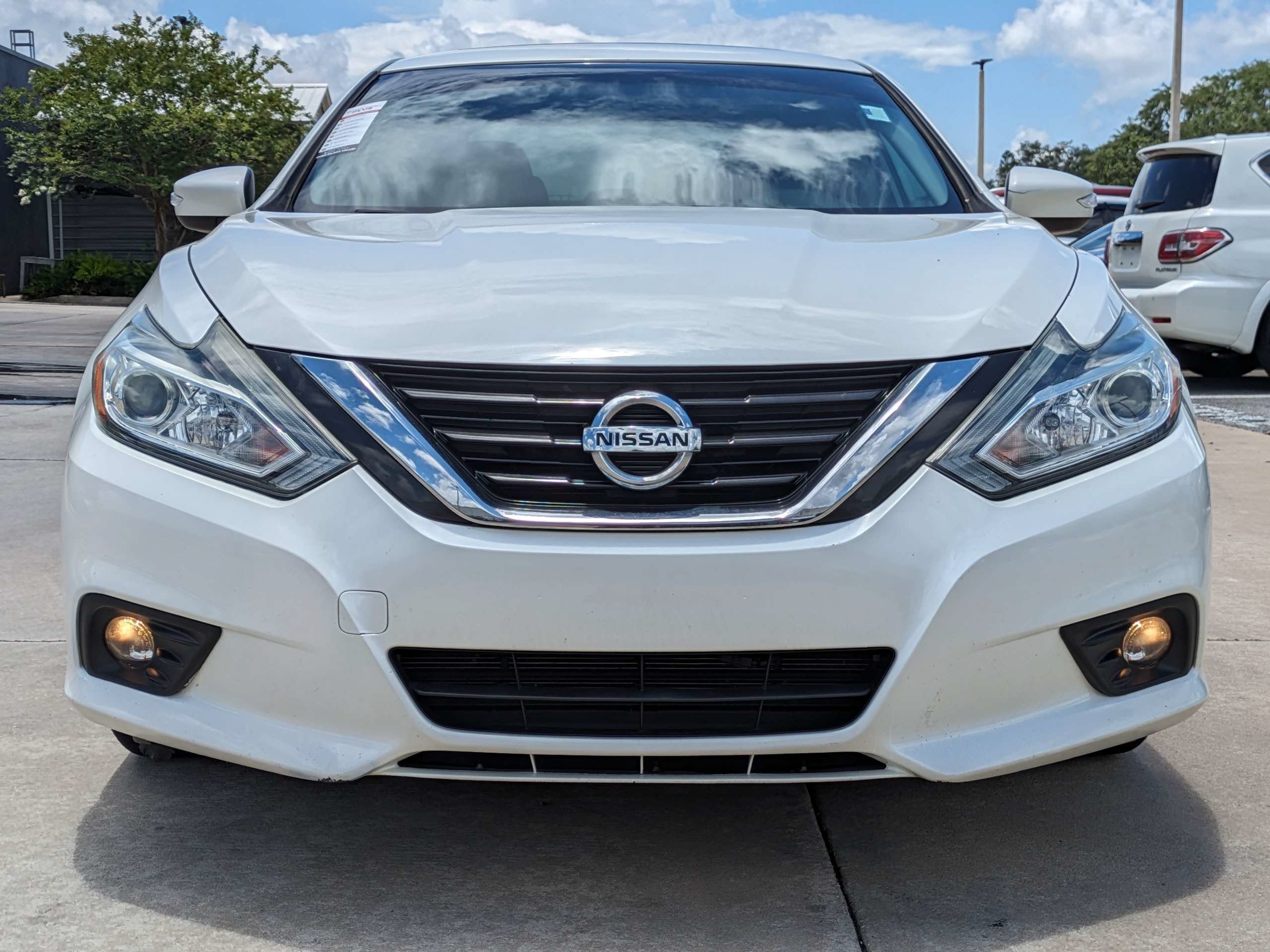 nissan altima 2018 1N4AL3AP2JC157611 image nissan altima 2018 1N4AL3AP2JC157611 image