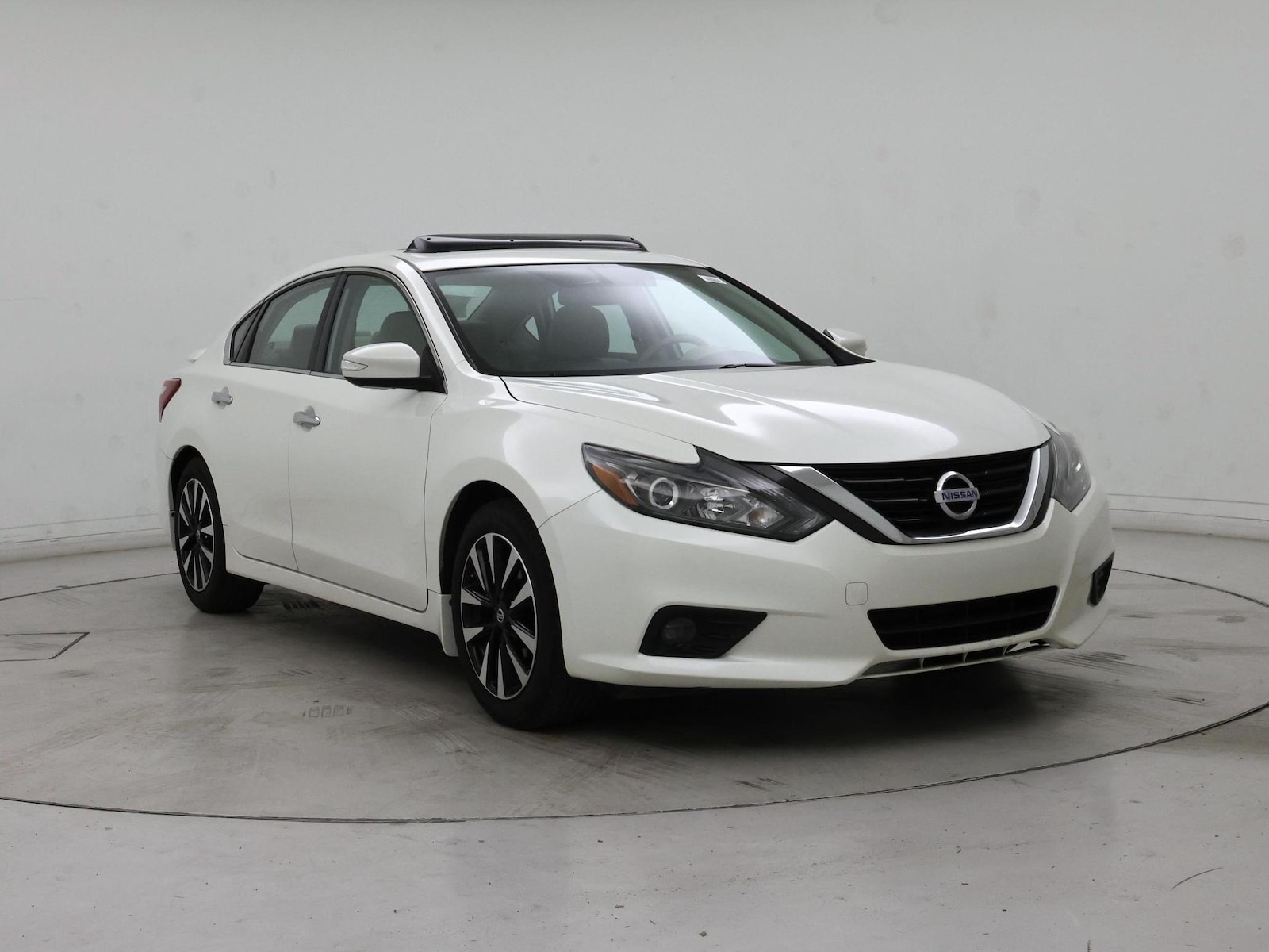 nissan altima 2018 1N4AL3AP2JC174893 image nissan altima 2018 1N4AL3AP2JC174893 image