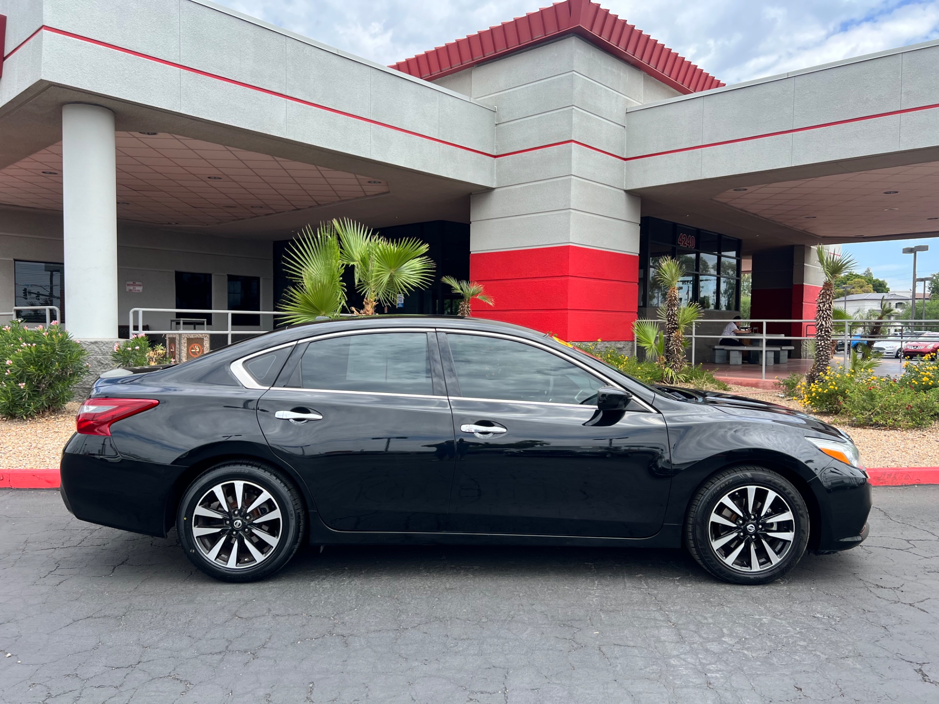 nissan altima 2018 1N4AL3AP8JC270186 image nissan altima 2018 1N4AL3AP8JC270186 image