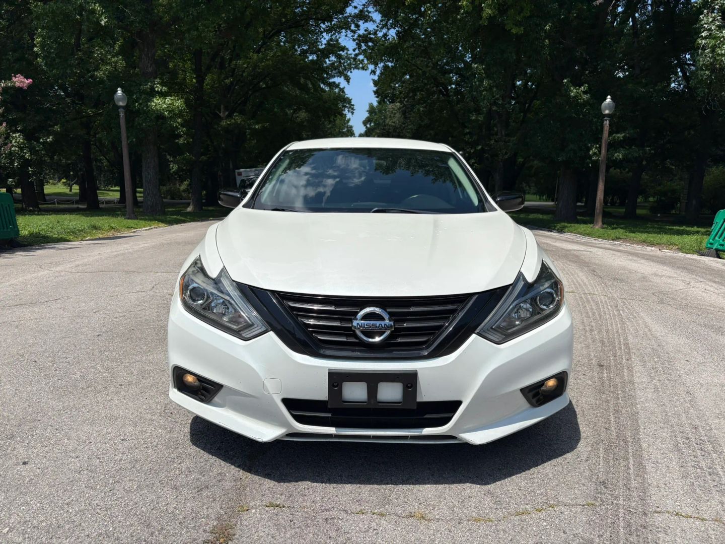 nissan altima 2018 1N4AL3AP9JC256586 image nissan altima 2018 1N4AL3AP9JC256586 image
