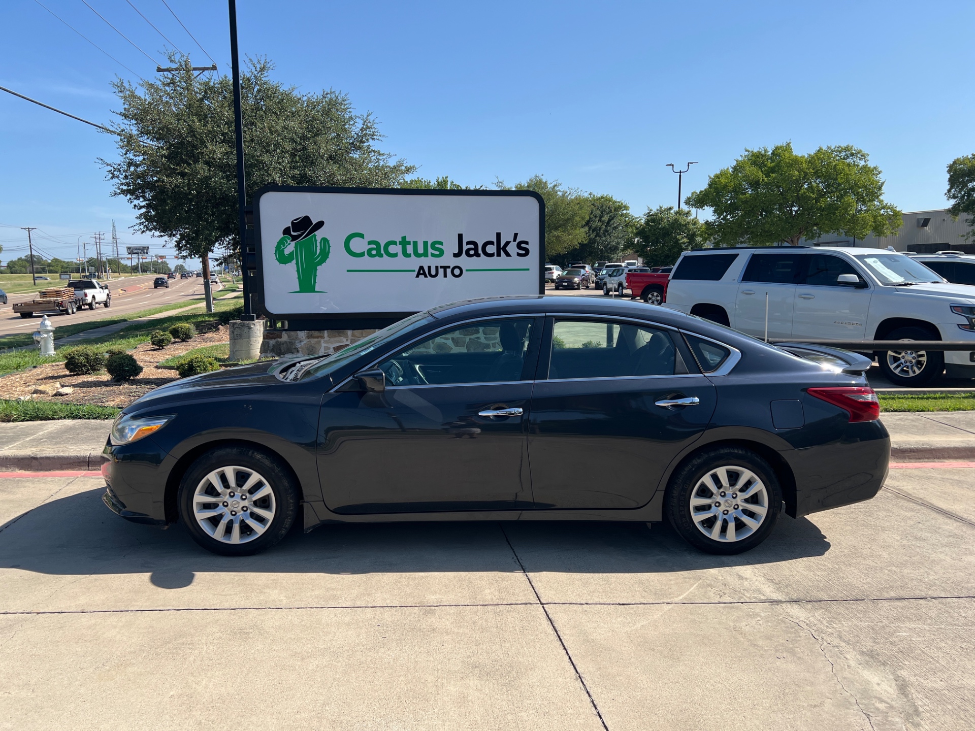 nissan altima 2018 1N4AL3APXJC470857 image nissan altima 2018 1N4AL3APXJC470857 image