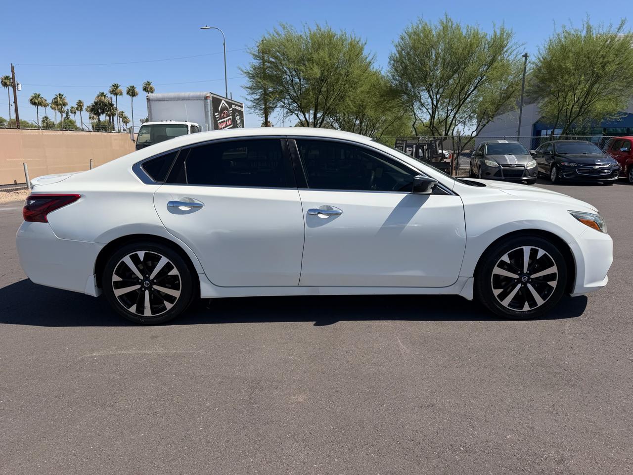nissan altima 2018 1N4AL3AP6JC120898 image nissan altima 2018 1N4AL3AP6JC120898 image