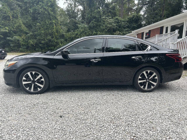 nissan altima 2018 1N4AL3AP5JC149115 image nissan altima 2018 1N4AL3AP5JC149115 image