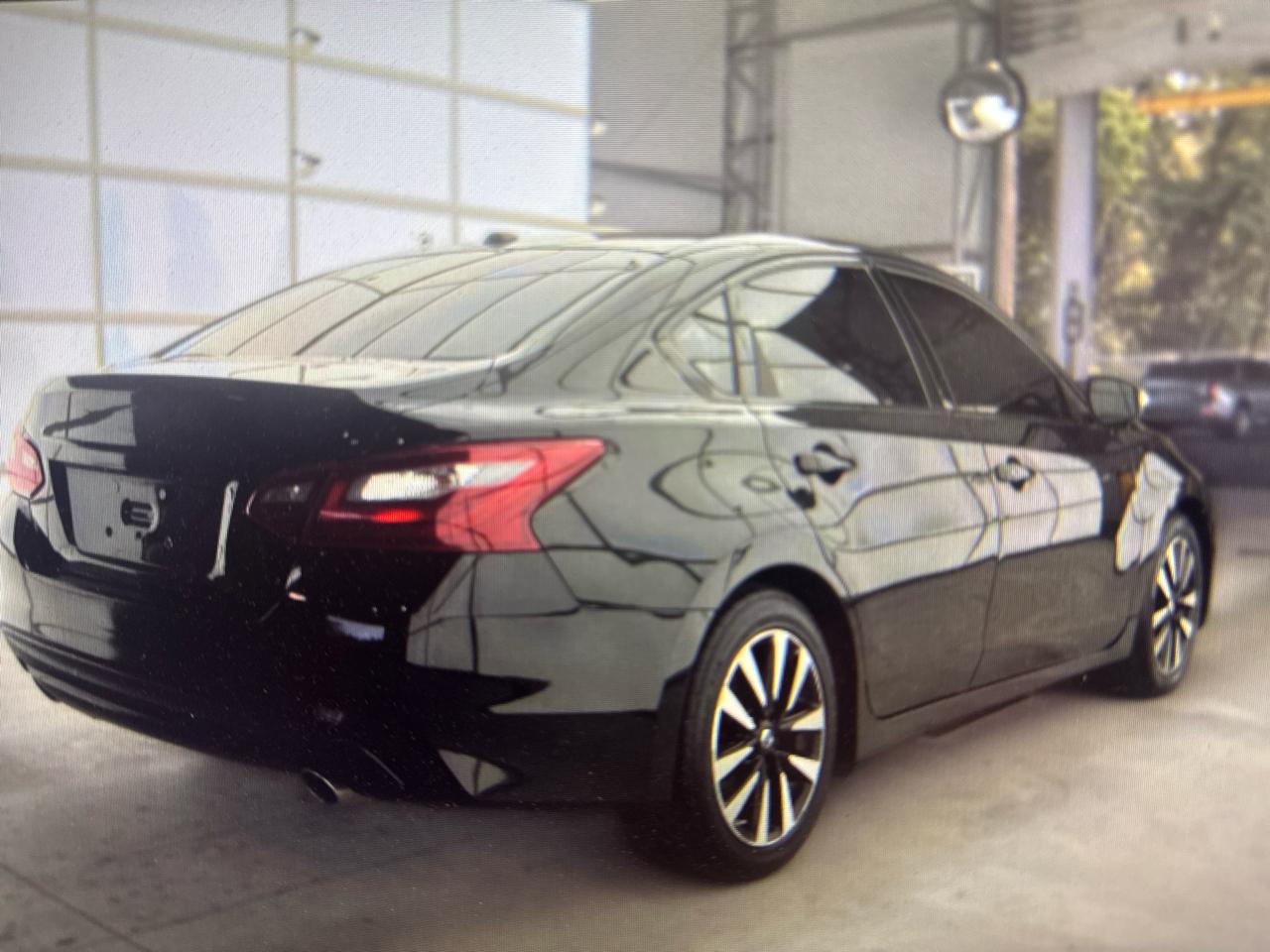 nissan altima 2018 1N4AL3AP9JC157072 image nissan altima 2018 1N4AL3AP9JC157072 image