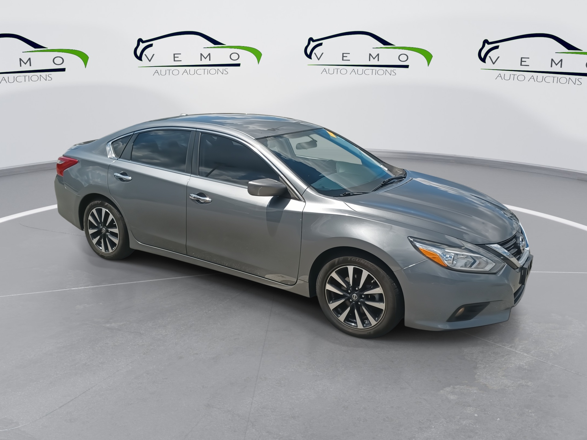 nissan altima 2018 1N4AL3AP5JC208194 image nissan altima 2018 1N4AL3AP5JC208194 image