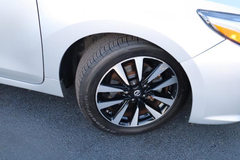 nissan altima 2018 1N4AL3APXJC159428 image nissan altima 2018 1N4AL3APXJC159428 image