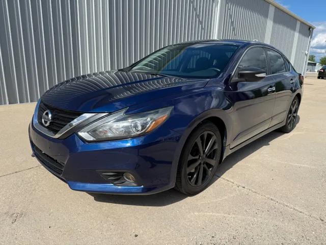 nissan altima 2018 1N4AL3AP2JC111132 image nissan altima 2018 1N4AL3AP2JC111132 image