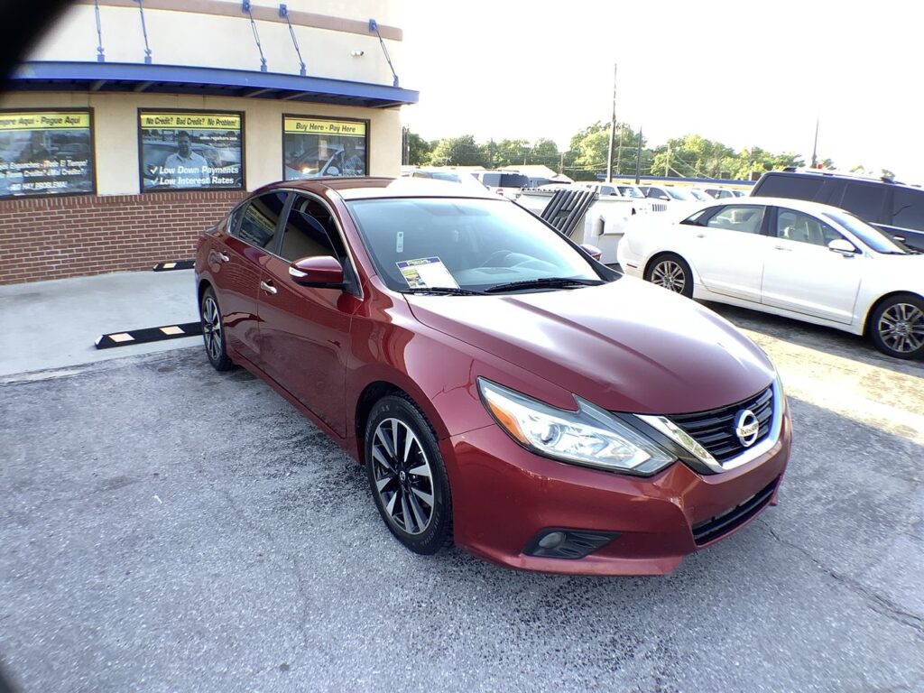 nissan altima 2018 1N4AL3AP3JC197261 image nissan altima 2018 1N4AL3AP3JC197261 image