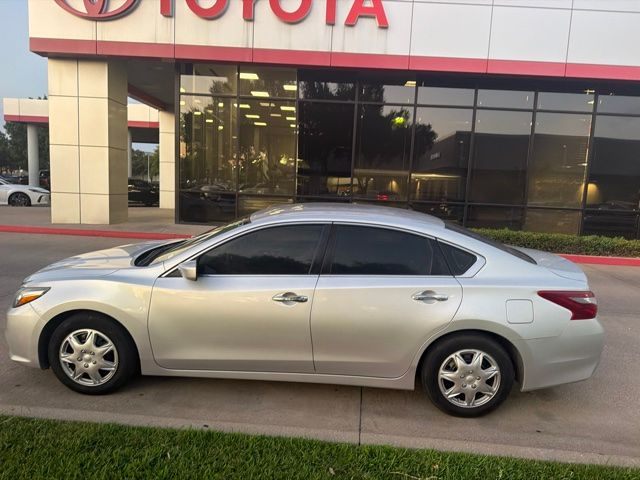 nissan altima 2018 1N4AL3AP8JC212501 image nissan altima 2018 1N4AL3AP8JC212501 image