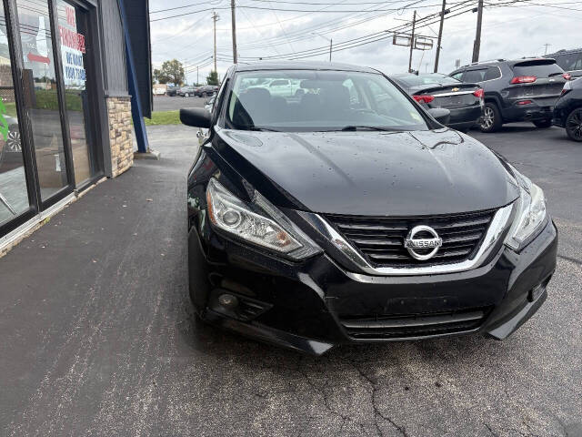 nissan altima 2018 1N4AL3AP8JC264243 image nissan altima 2018 1N4AL3AP8JC264243 image